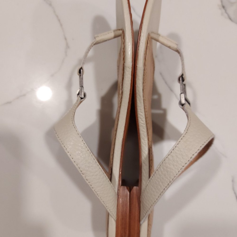 Brooks Brothers Women's Sandals Size 8